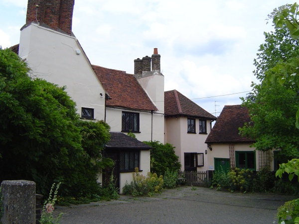 north farm house loughton by peter house and carol murray.jpg